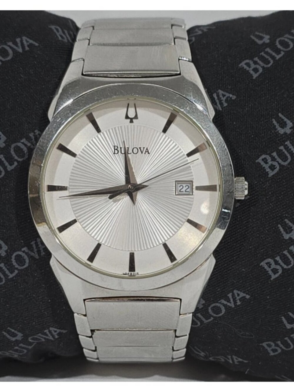 Bulova Men's Silver Tone Stainless Steel 38mm Wristwatch C860832 Working Elegant
